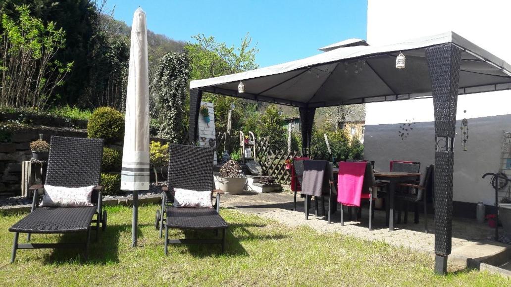Gaestehaus Burgberg, Weinhaus Fries Kattenes Εξωτερικό φωτογραφία